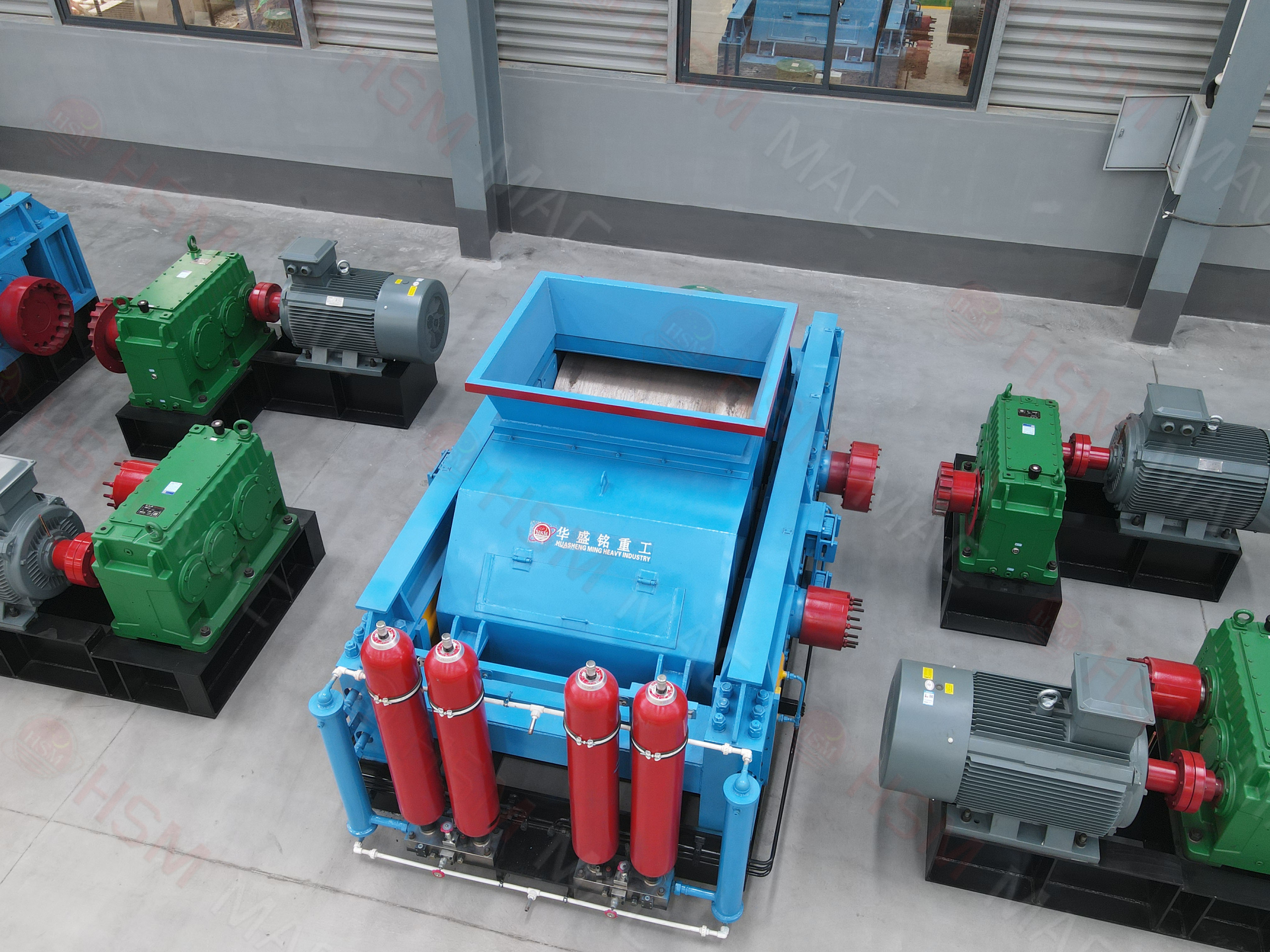 對輥制砂機(jī),雙輥破碎機(jī)廠家,液壓對輥制砂機(jī)價(jià)格,全自動液壓對輥破碎機(jī)型號